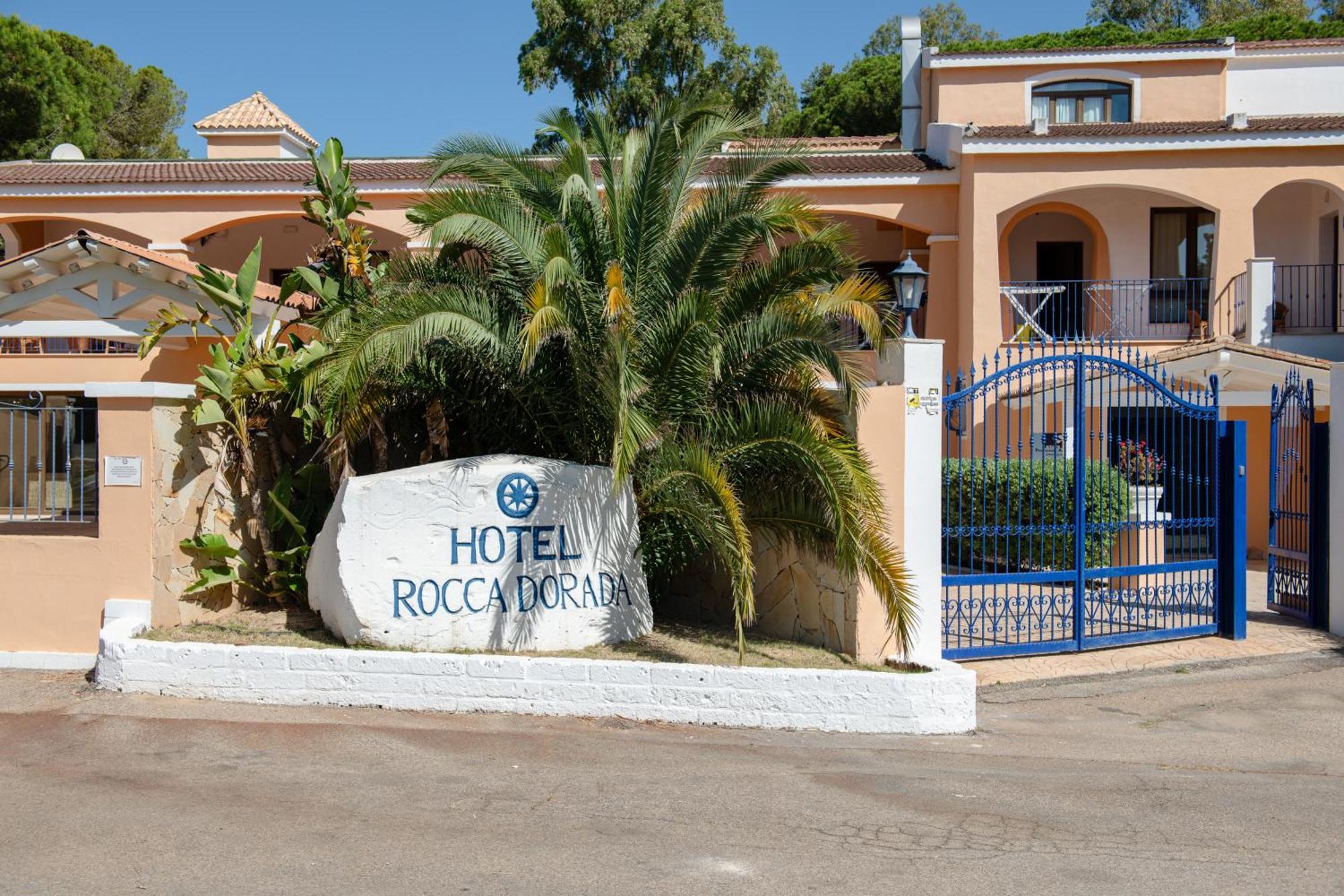 Amareclub Rocca Dorada Santa Margherita di Pula Exterior foto