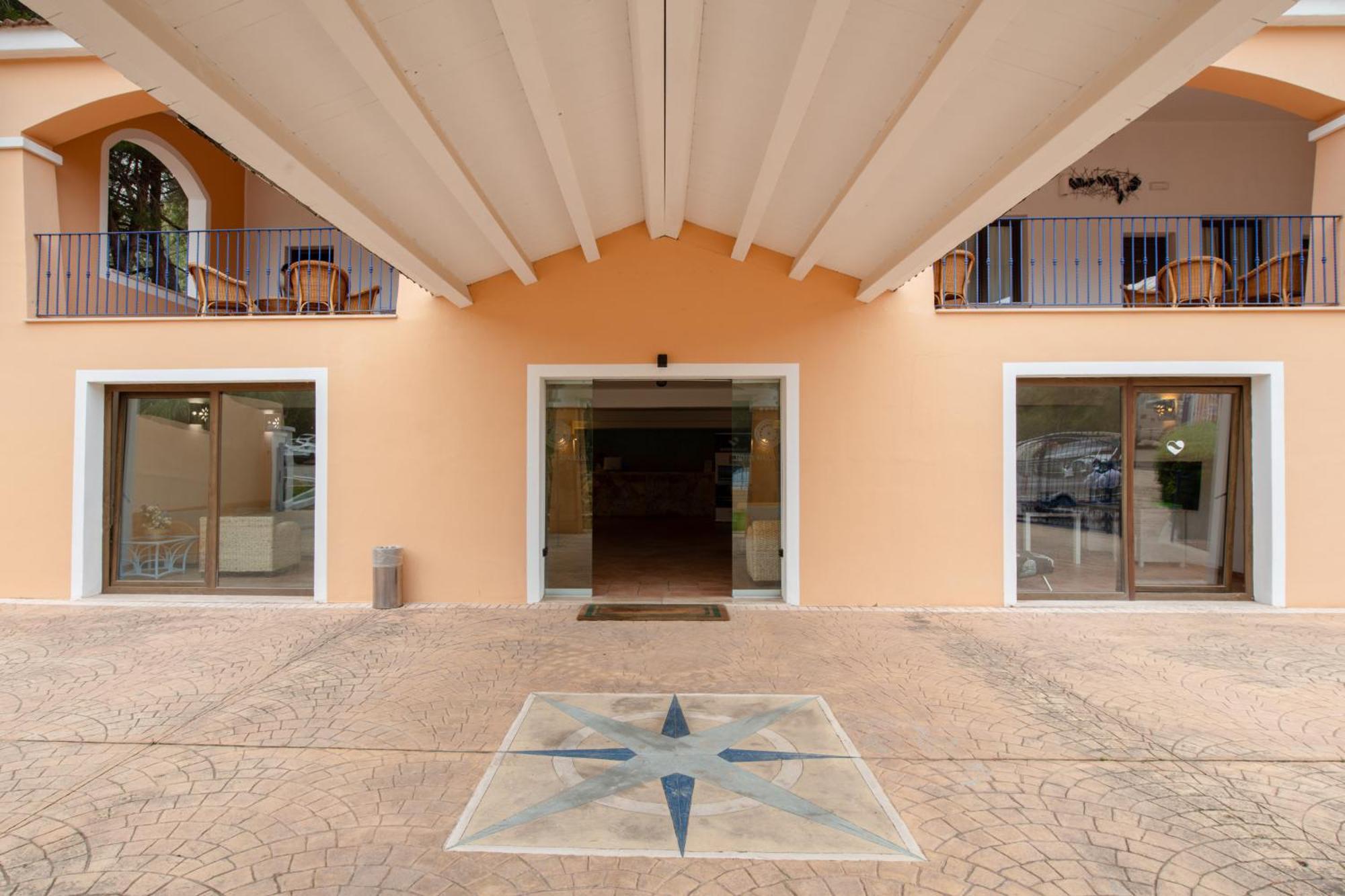 Amareclub Rocca Dorada Santa Margherita di Pula Exterior foto